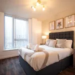 Cosy 2 Bedroom New Build Apartment In Digbeth, Birmingham City Centre - En-Suite & Free Street Parking - Smart Tv\'S On Each Bedroom Wall - By Maevela Apartments