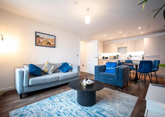 Cosy 2 Bedroom New Build Apartment In Digbeth, Birmingham City Centre - En-Suite & Free Street Parking - Smart Tv\'S On Each Bedroom Wall - By Maevela Apartments